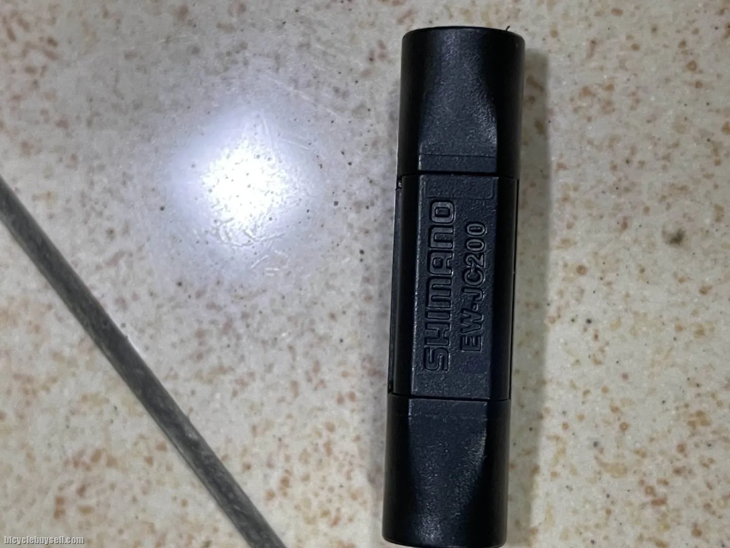 Shimano E-Tube Di2 Y-Split Rooting - EW JC130 &amp; Di2 Connector EW-JC200