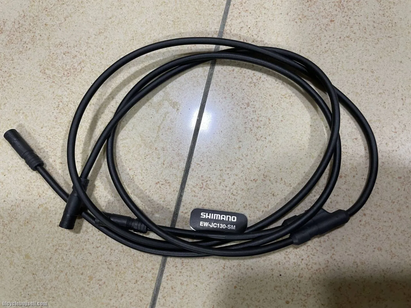 Shimano E-Tube Di2 Y-Split Rooting - EW JC130 &amp; Di2 Connector EW-JC200