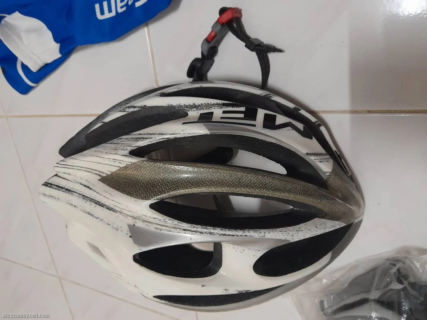 Helmet Met
