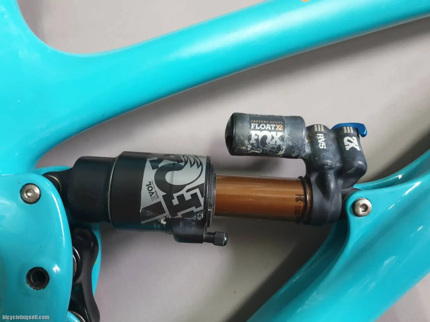 27.5 YETI SB6 2018 T-SERIES CARBON FRAME M (USED)