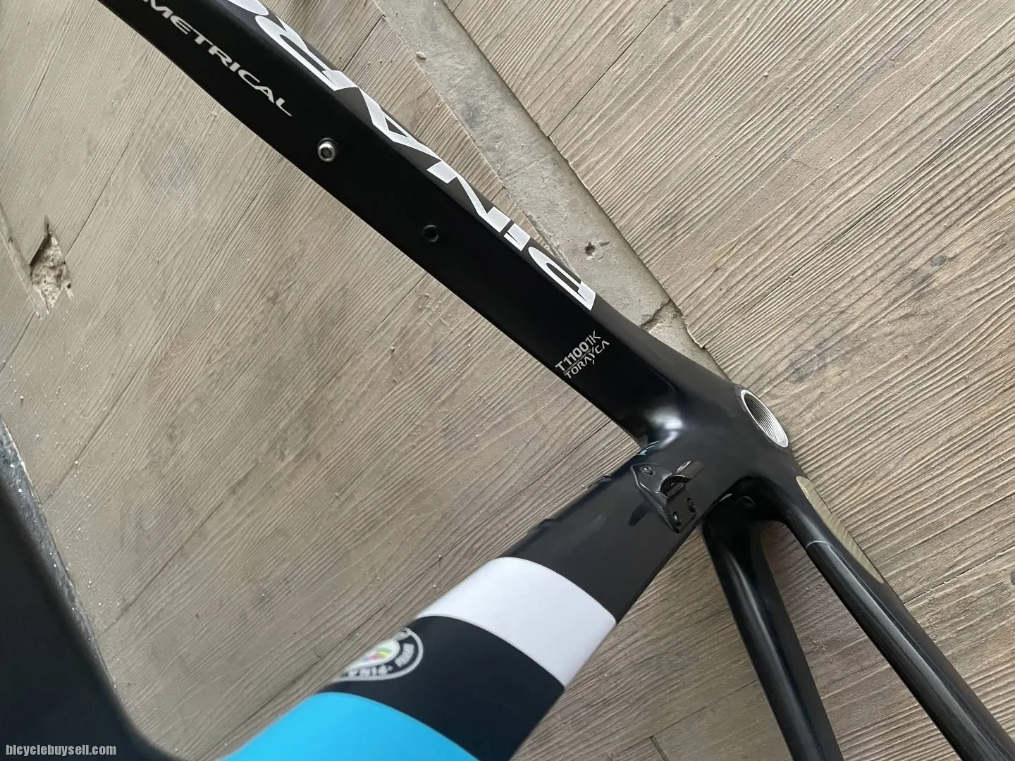 (SOLD) Pinarello Dogma F8 Sky Team Colourway