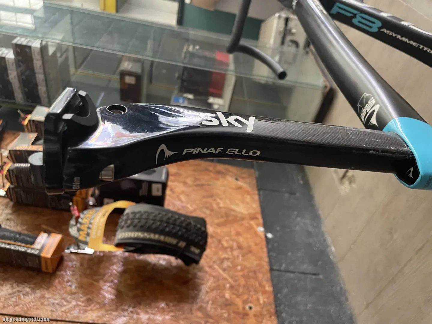 (SOLD) Pinarello Dogma F8 Sky Team Colourway