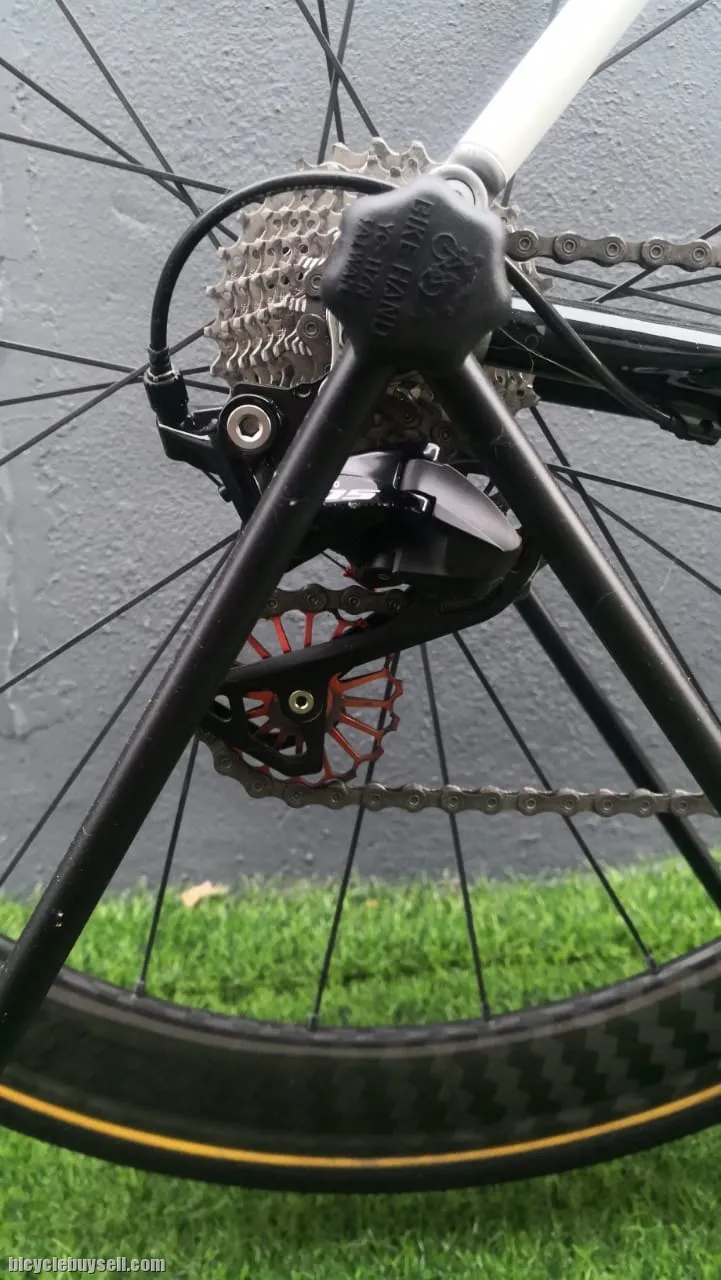 USED ISAAC Pascal Roadbike with a lot of free gift