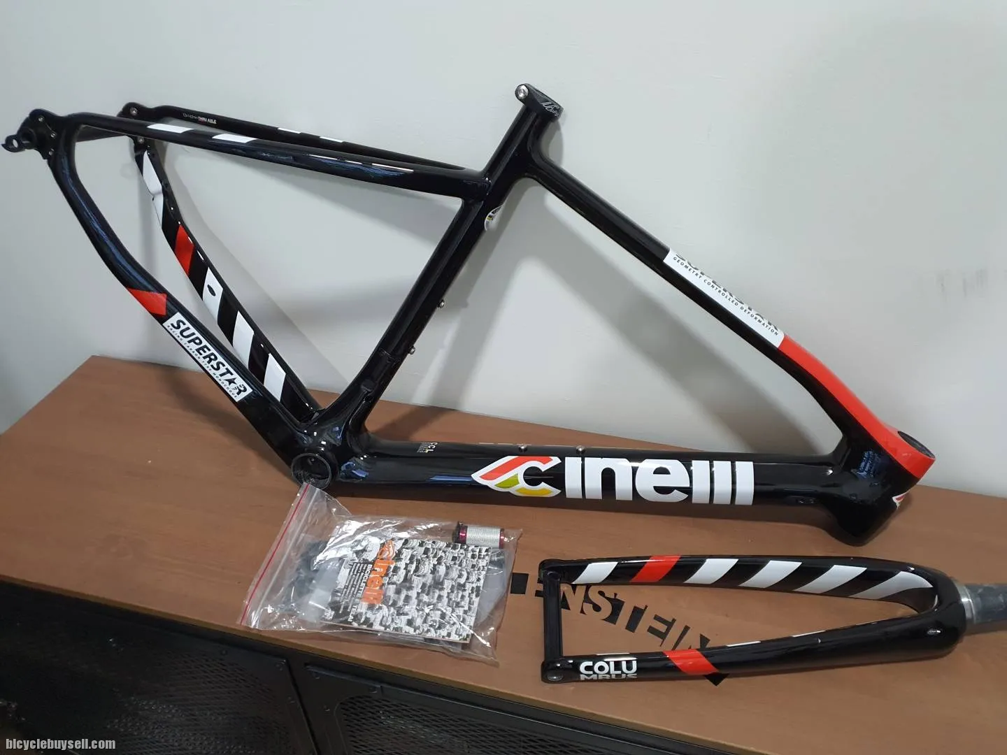 Cinelli superstar 2022 disc new frameset roadbike