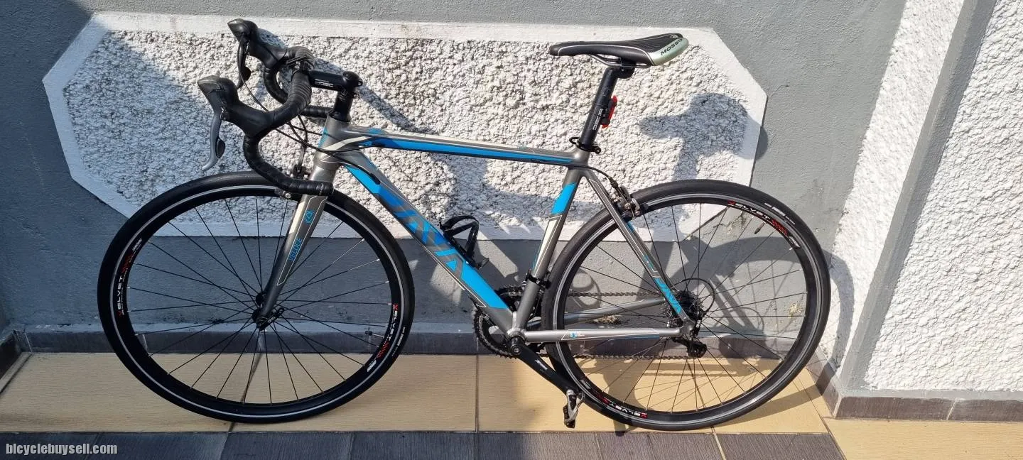 Java Veloce Road Bike