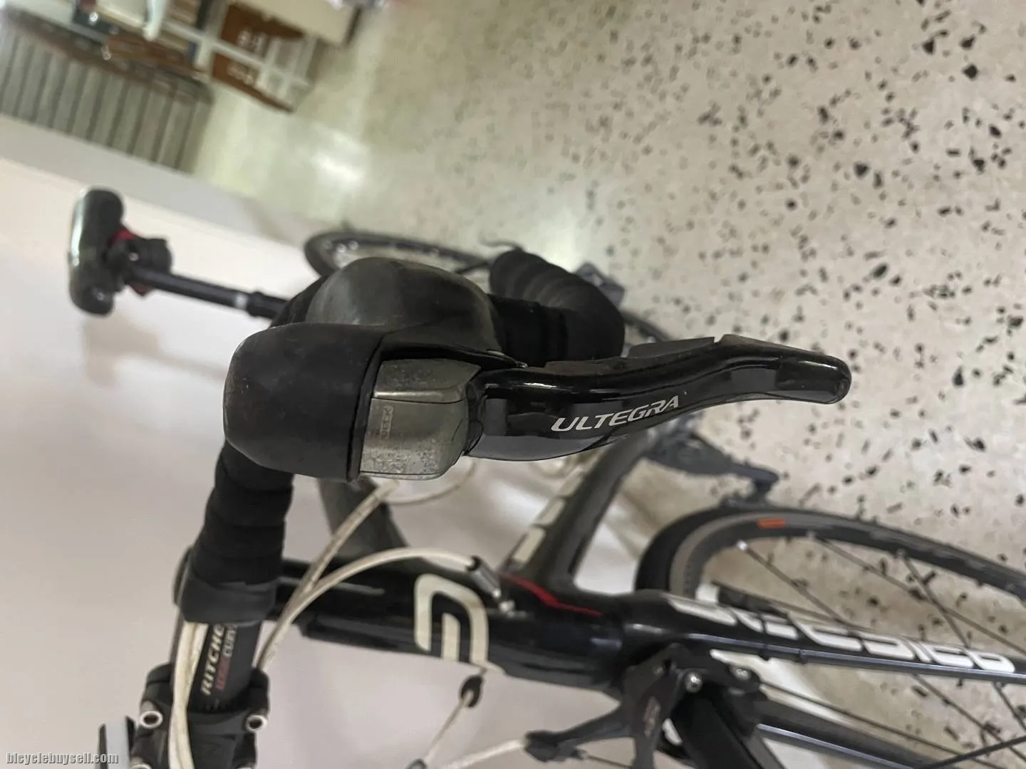 Lapierre Sensium Pro 300 carbon road bike Ultegra low usage