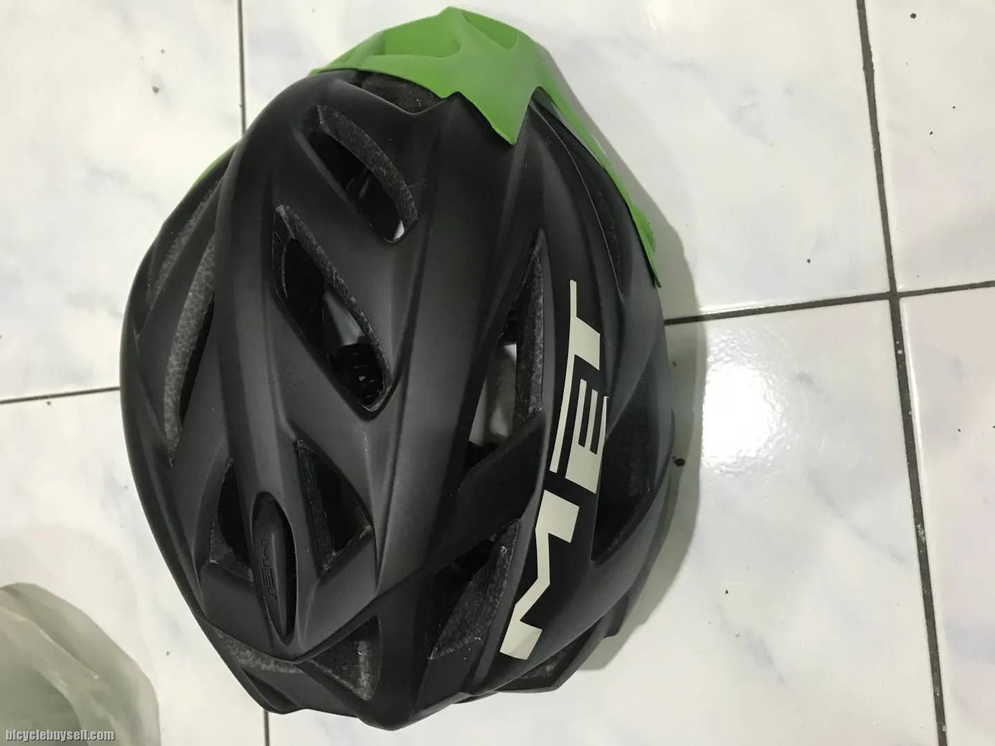 Met terra helmet