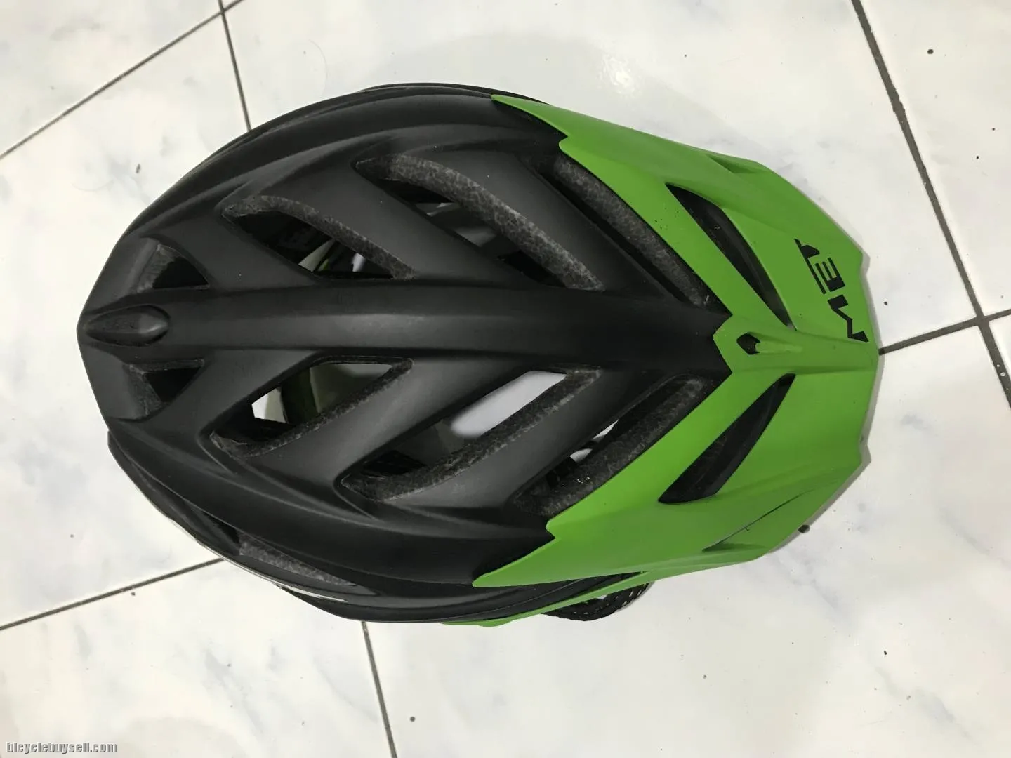 Met terra helmet