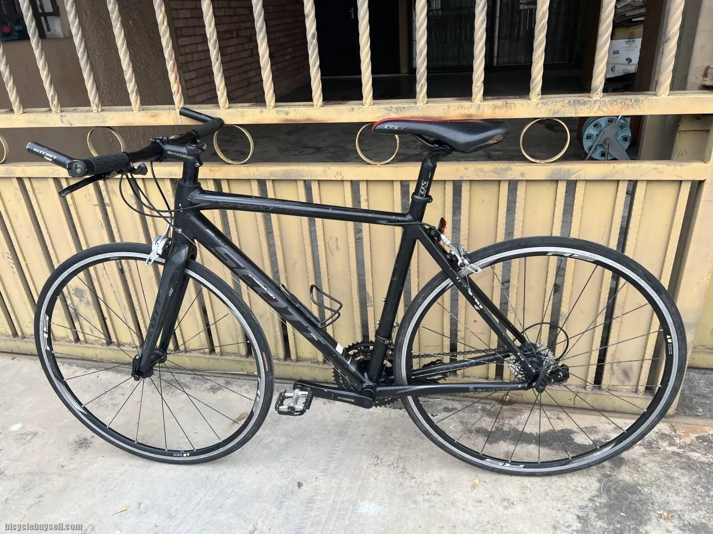 Scott flat bar road bike