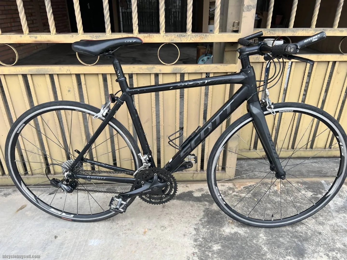 Scott flat bar road bike