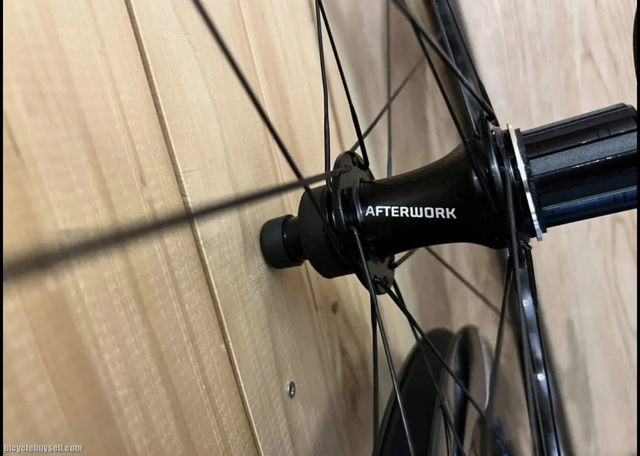 Afterwork carbon wheel same as priceston carbon wheel