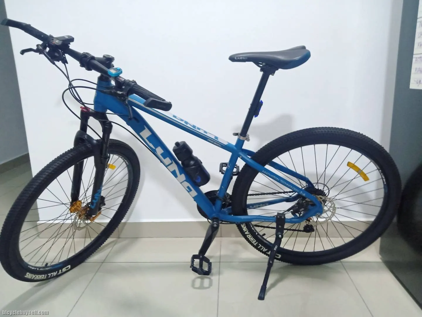 Luna 29inch 9 speed mountain bike