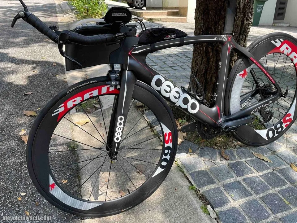 Time trial TT bike