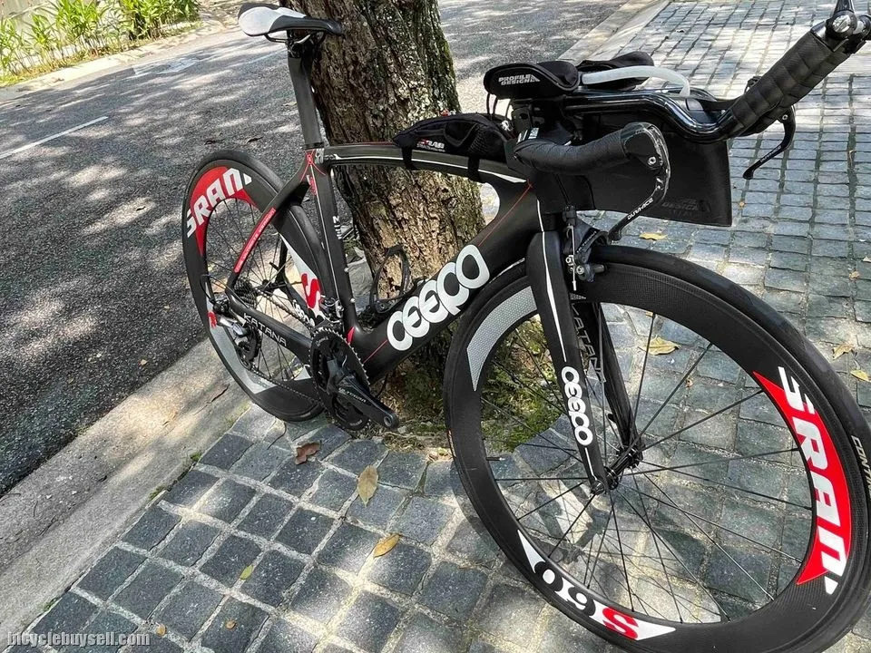 Time trial TT bike