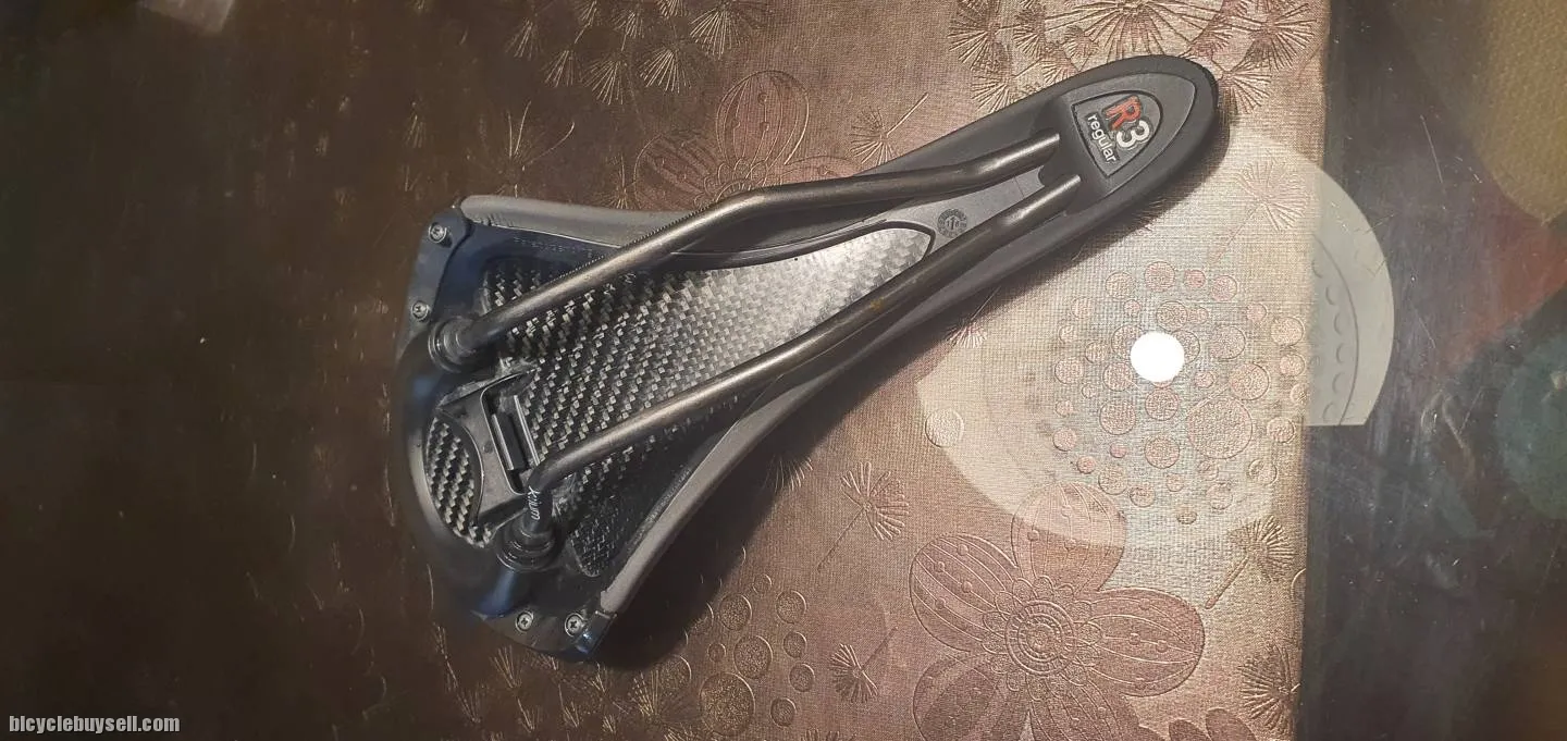 Fizik Aliante K:ium R3 Regular Saddle