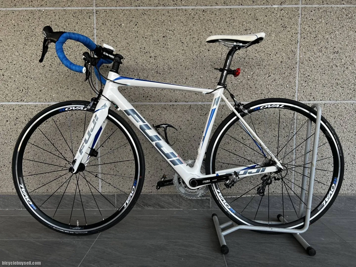 Fuji Altamira 2.5 - complete bike