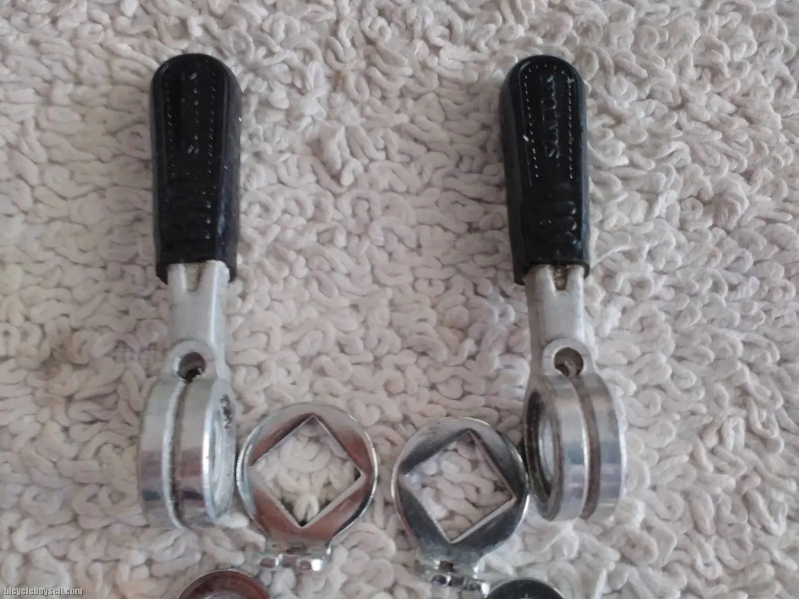 SUNTOUR Downtube Shifter-Non Indexing Vintage