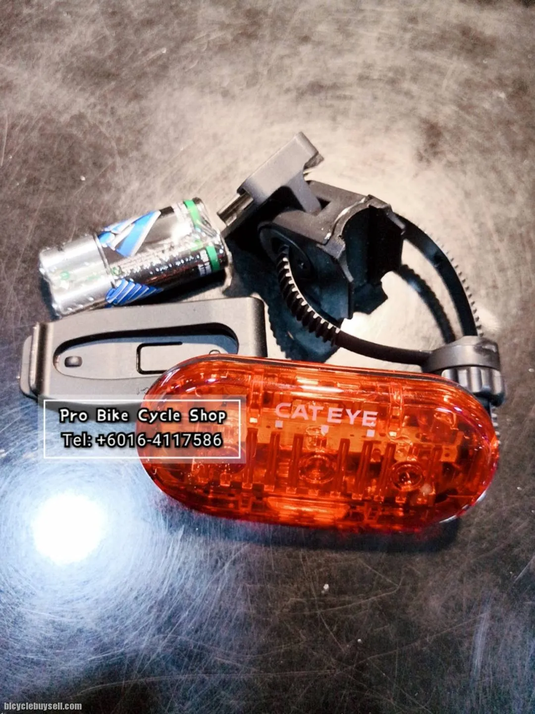 Cateye OMNI 3 Rear Light