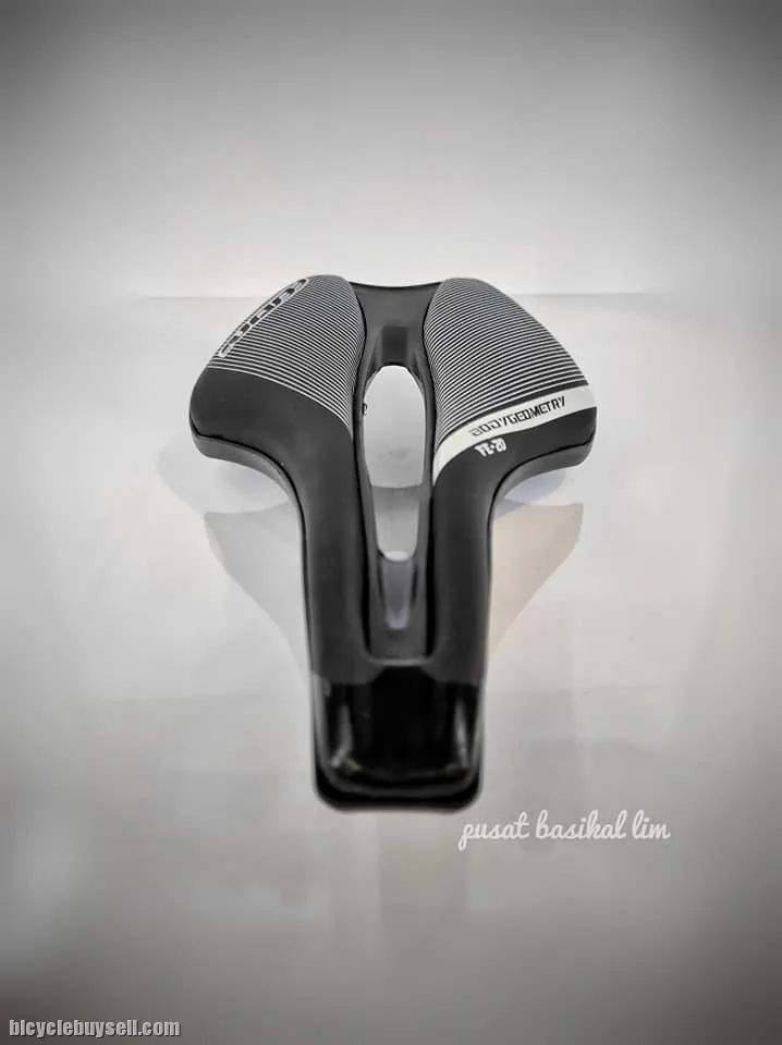 Feruni Fe-20 saddle