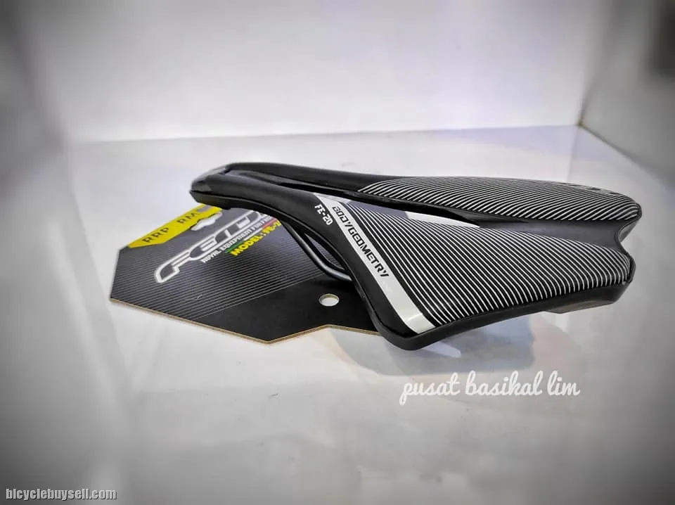 Feruni Fe-20 saddle