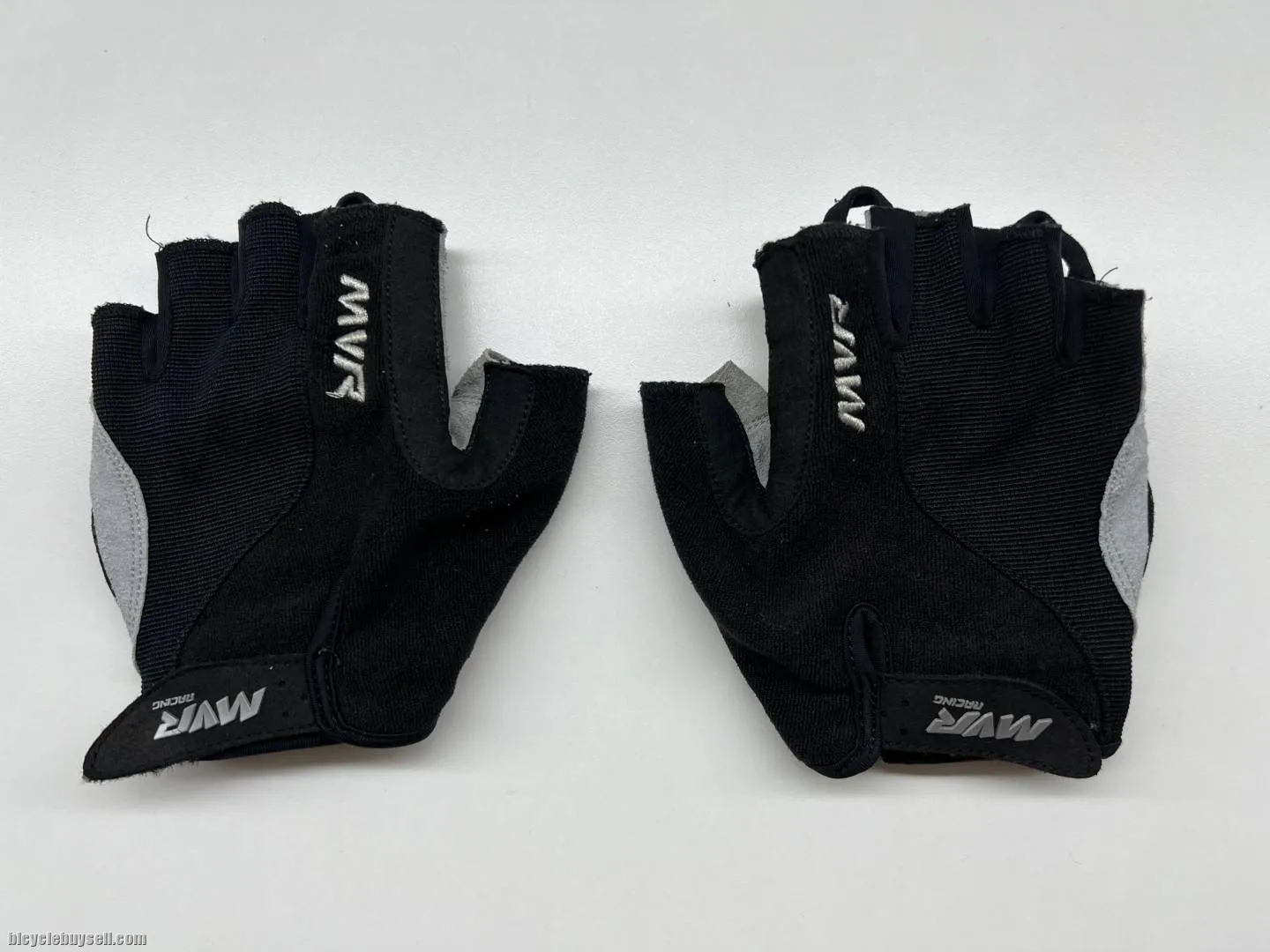 Used MVR Glove - size M