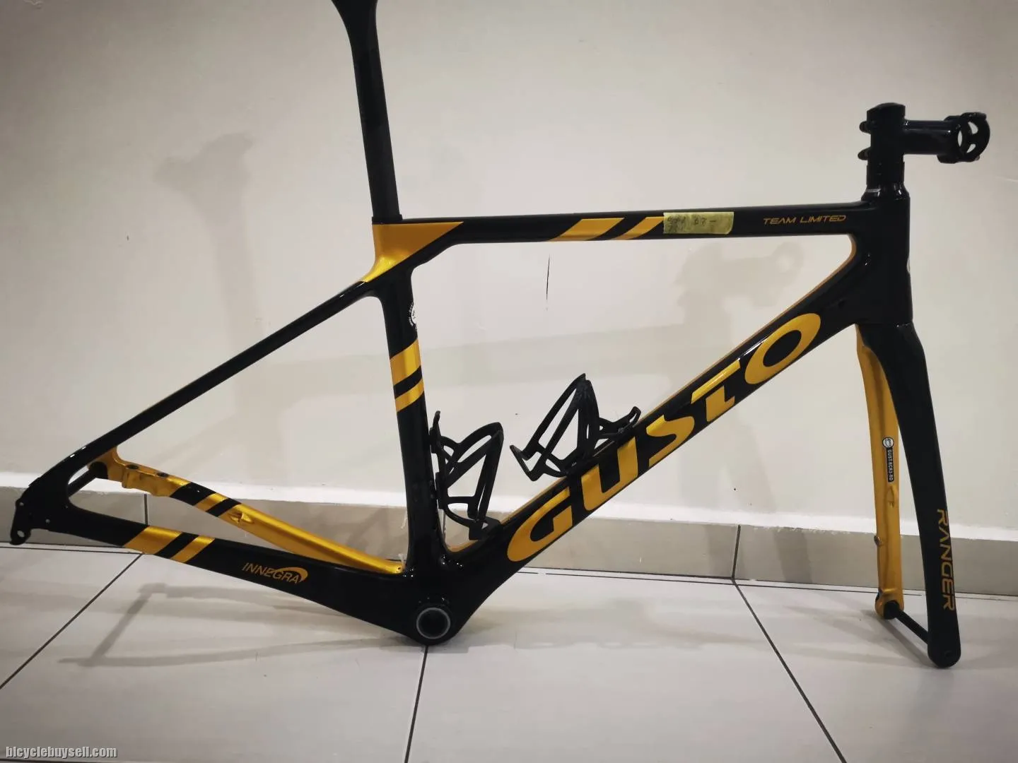 Gusto Ranger carbon frame