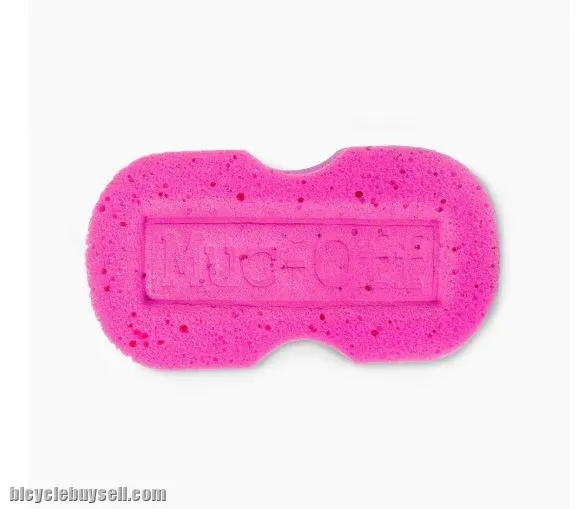 Muc Off 8 in 1 Bicycle Cleaning Kit
