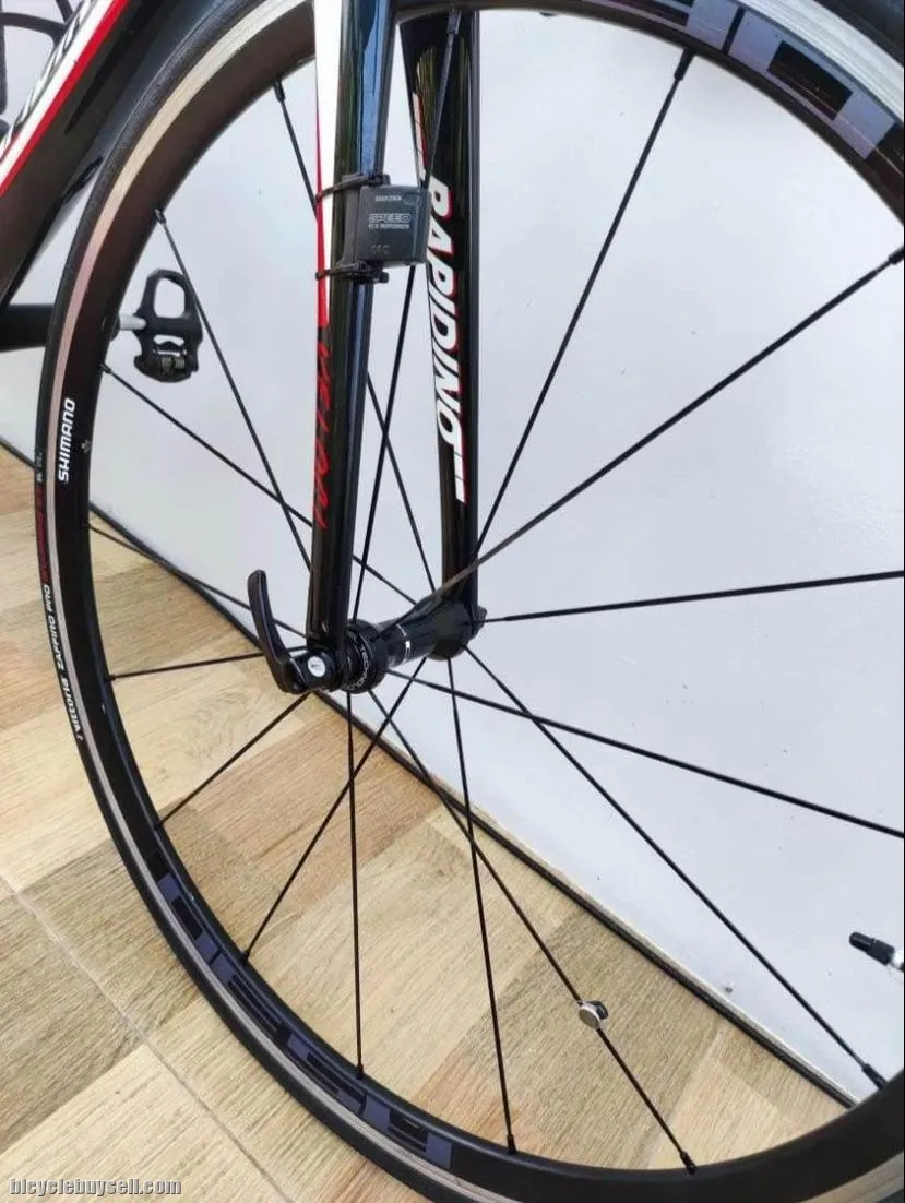 Full Carbon Fiber Roadbike  Full 105 Groupset 11 Speed Rapidino Veloci