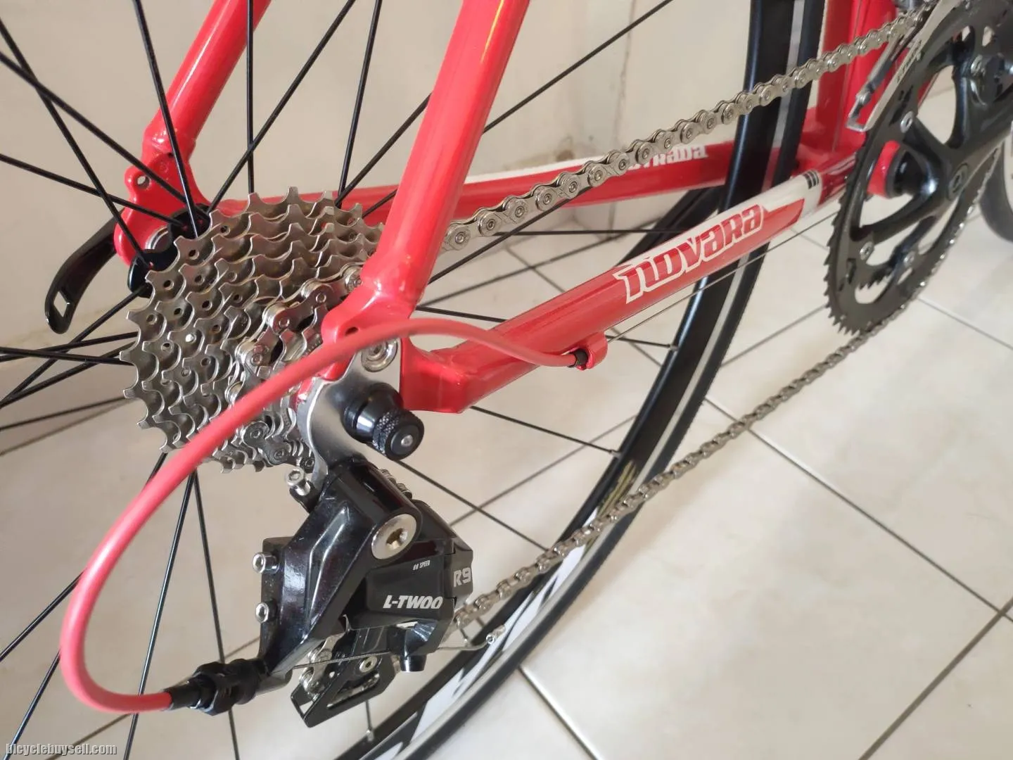 8kg Road Bike Novara Strada 22sp