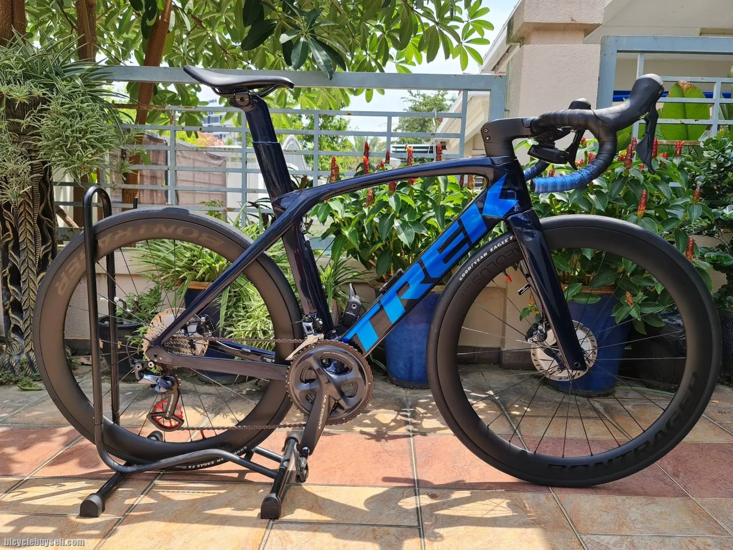 2022 Trek Madone SL7 Disc OCLV 500 Series Carbon.