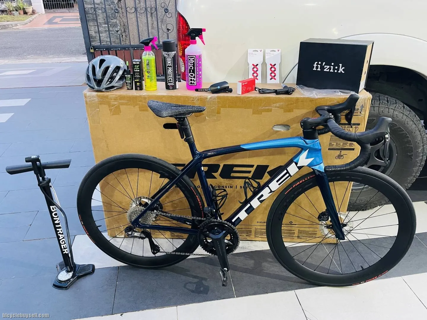 (Sold) Trek Emonda sl frame with handlebar set only