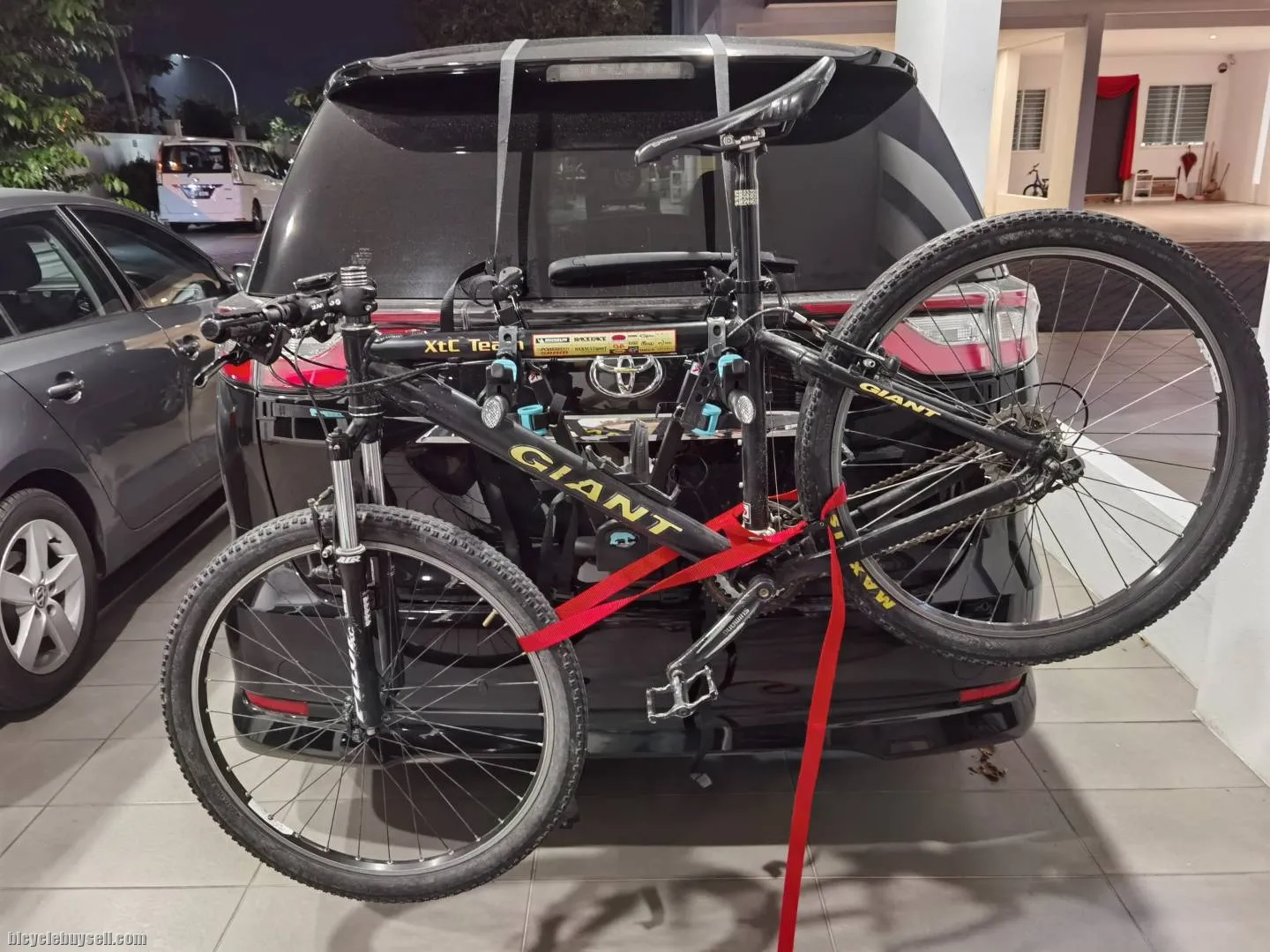 BNB TRANSFORMER TRUCK BIKE RACK CARRIER (BC-6425-3)