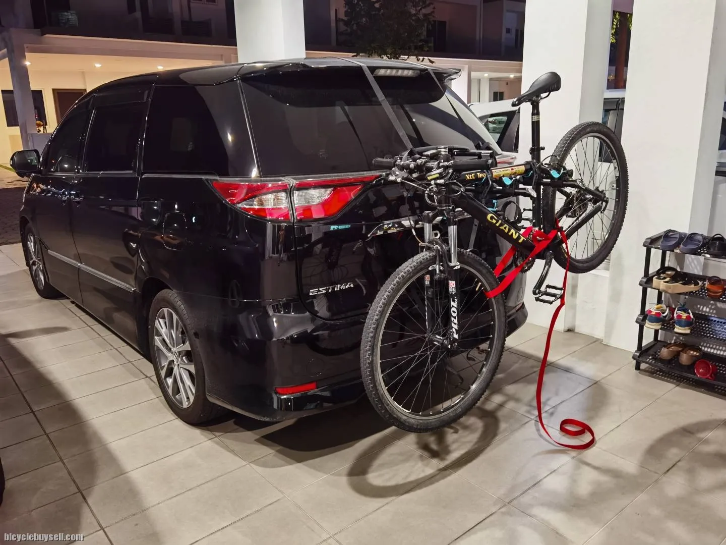 BNB TRANSFORMER TRUCK BIKE RACK CARRIER (BC-6425-3)