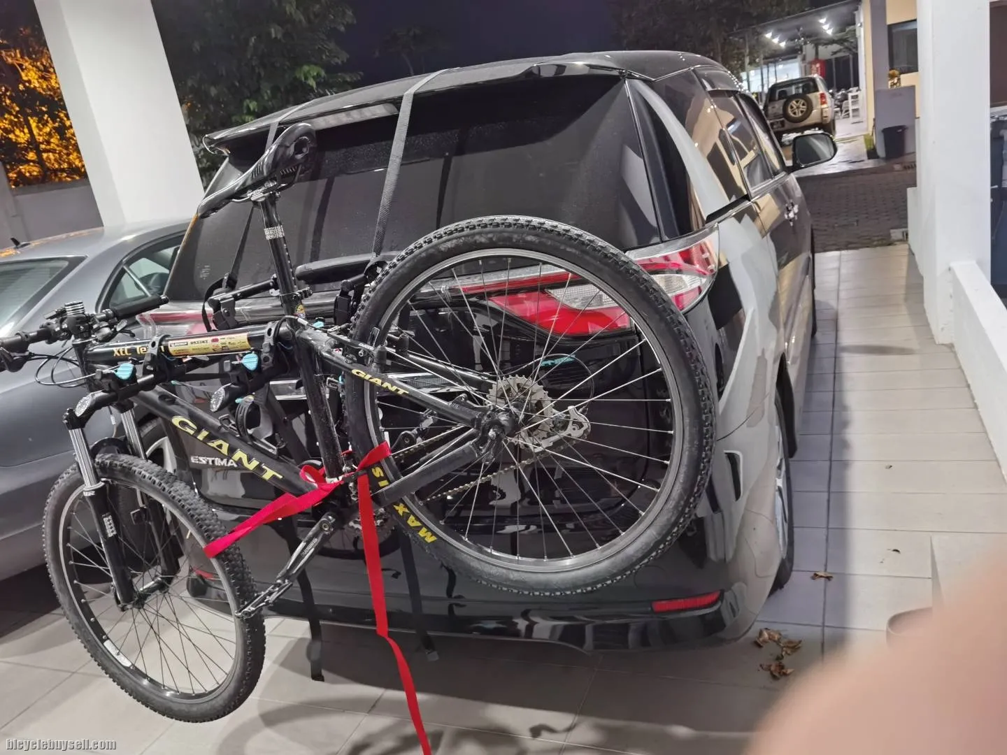 BNB TRANSFORMER TRUCK BIKE RACK CARRIER (BC-6425-3)