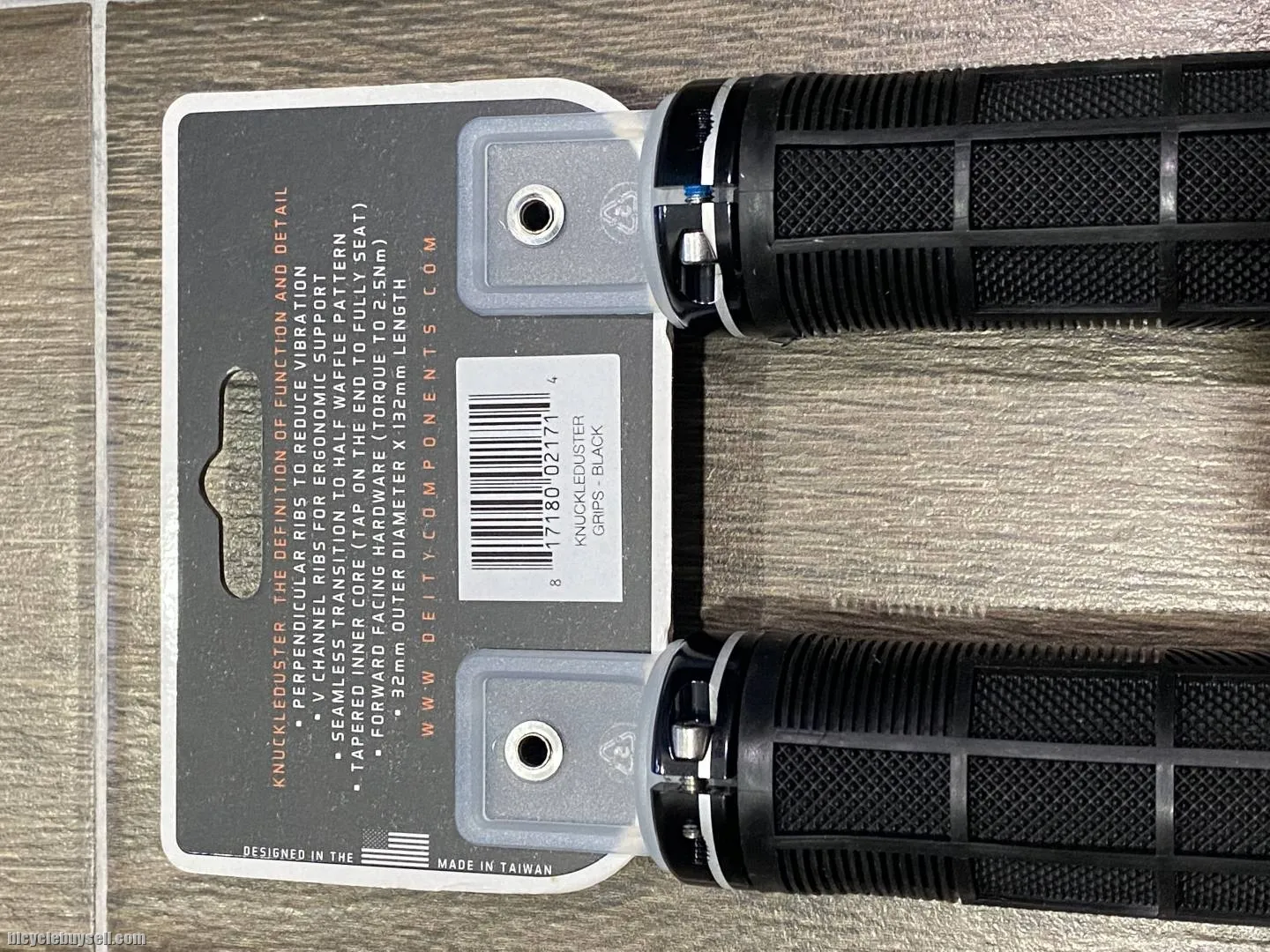 Deity Knuckleduster Lock On Grip (NEW)