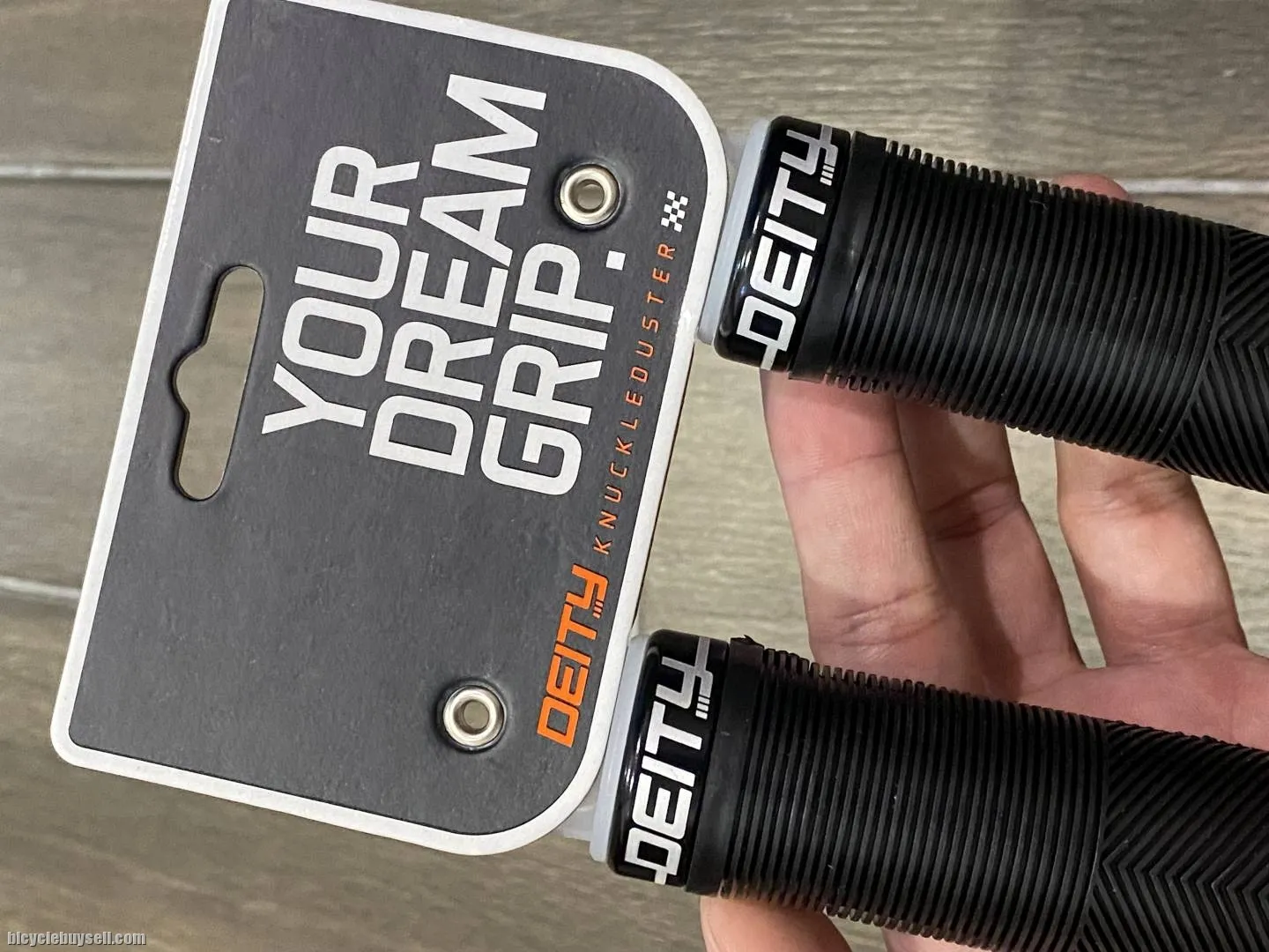 Deity Knuckleduster Lock On Grip (NEW)