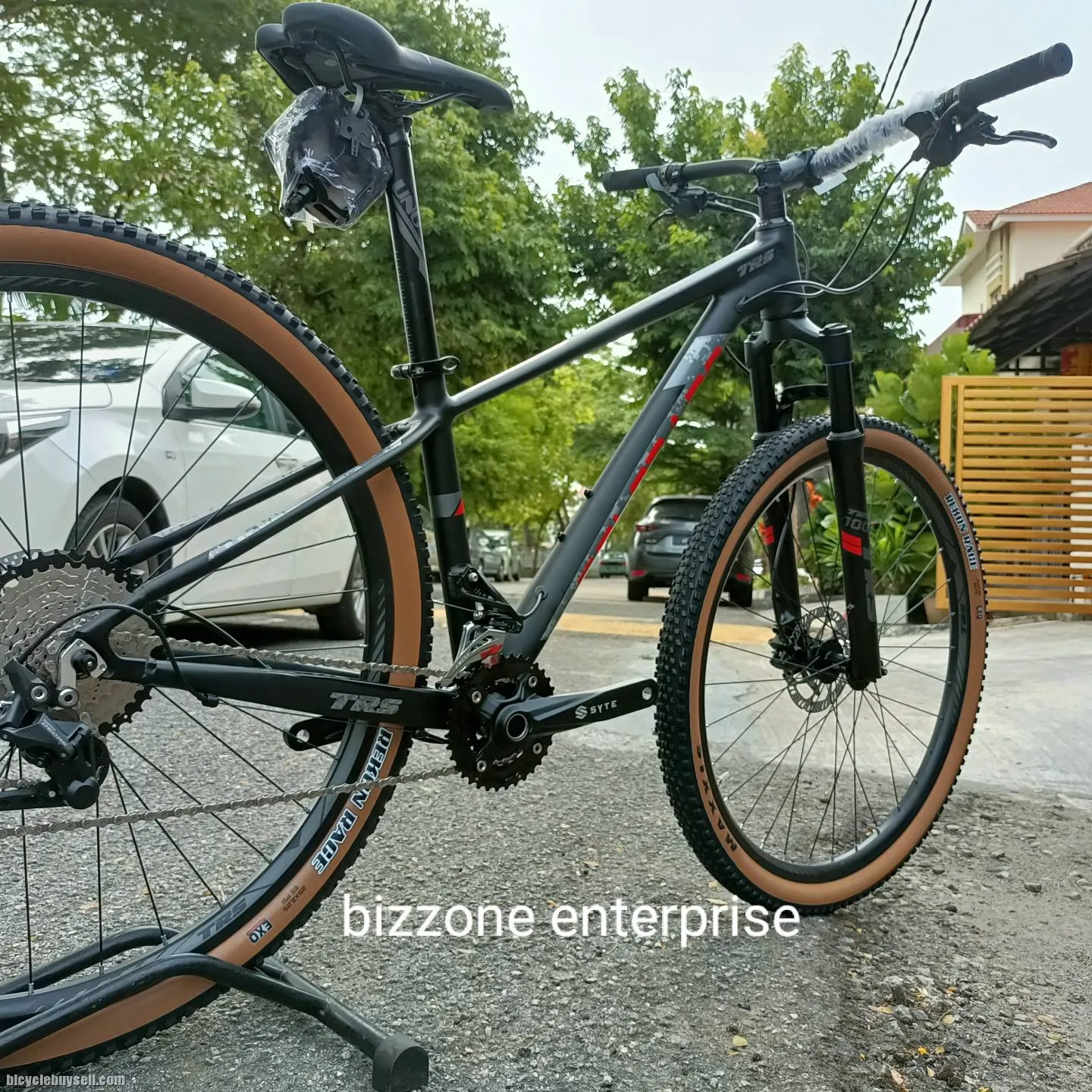 29â€ tra colorado 22sp shimano deore (2x11s) airfork mtb bike