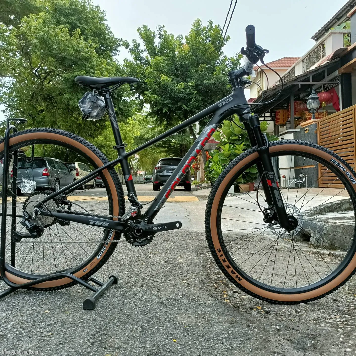 29â€ tra colorado 22sp shimano deore (2x11s) airfork mtb bike