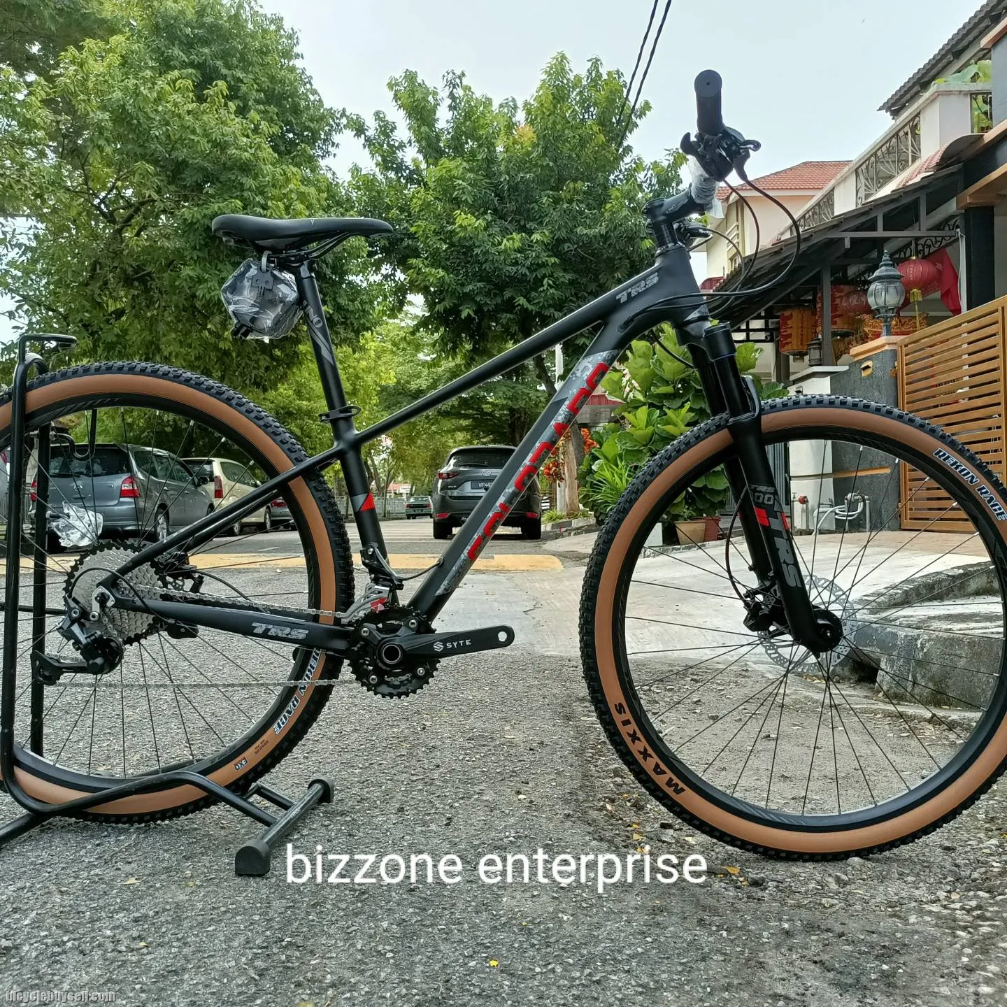 29â€ tra colorado 22sp shimano deore (2x11s) airfork mtb bike