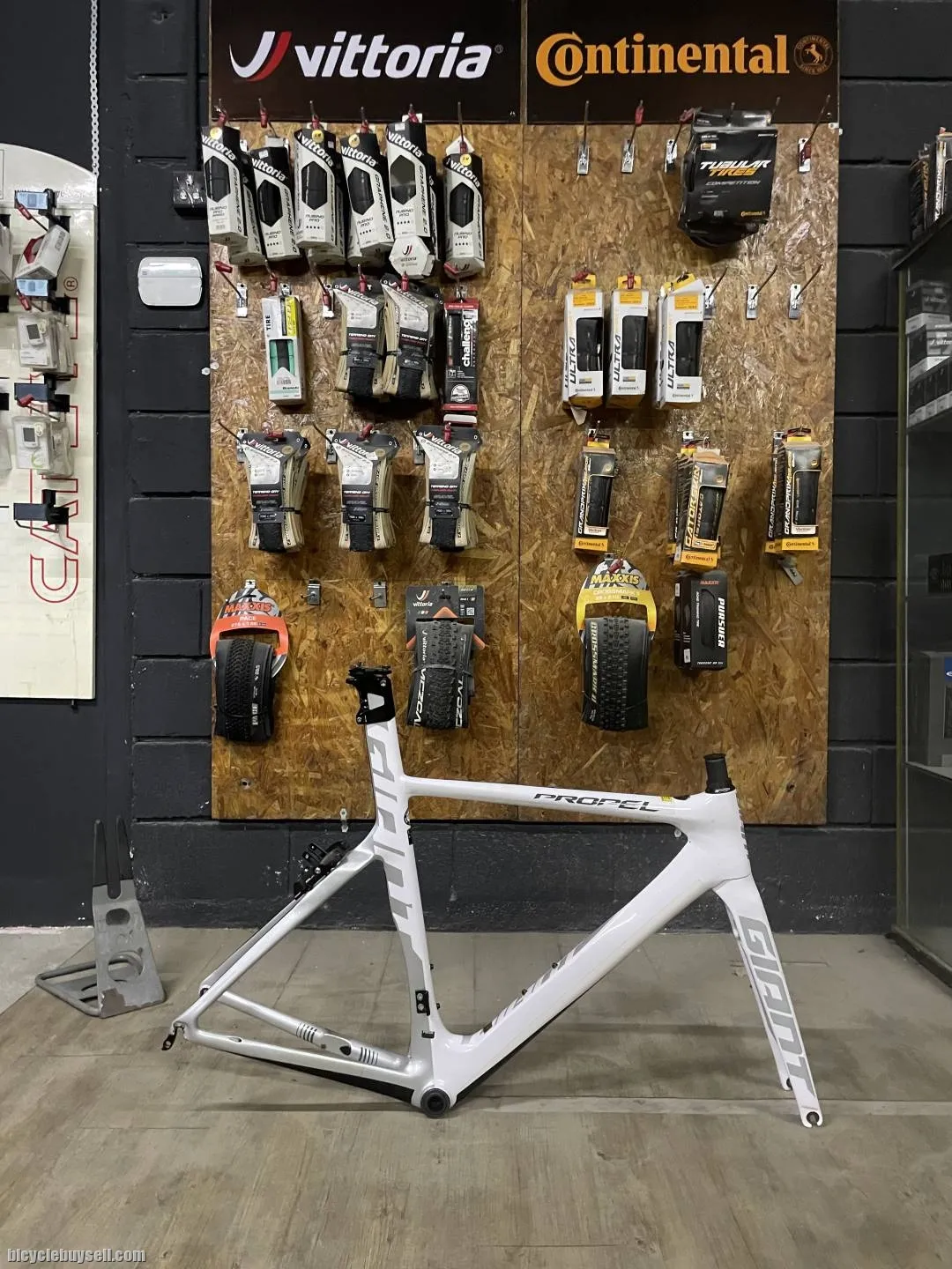 (SOLD)GIANT PROPEL ADVANCED SL FRAMESET