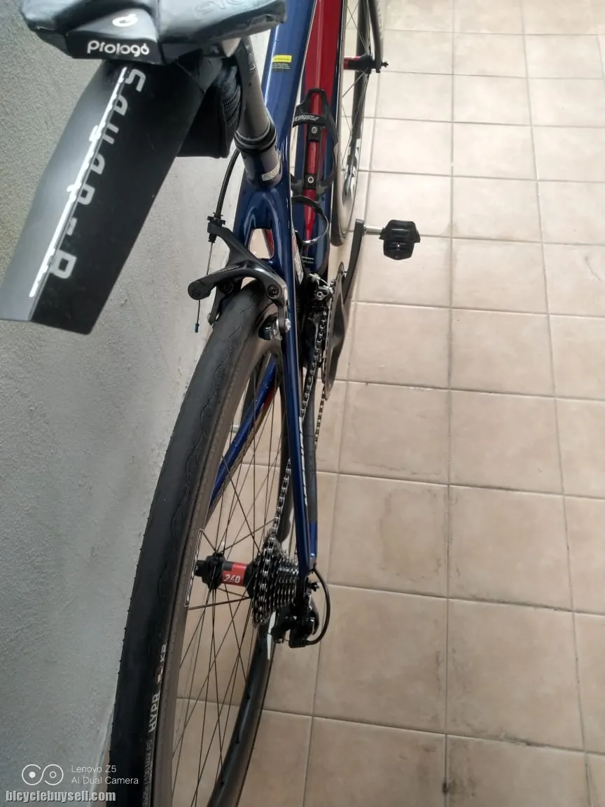 Merida Scultura 4000 Bahrain Team Edition