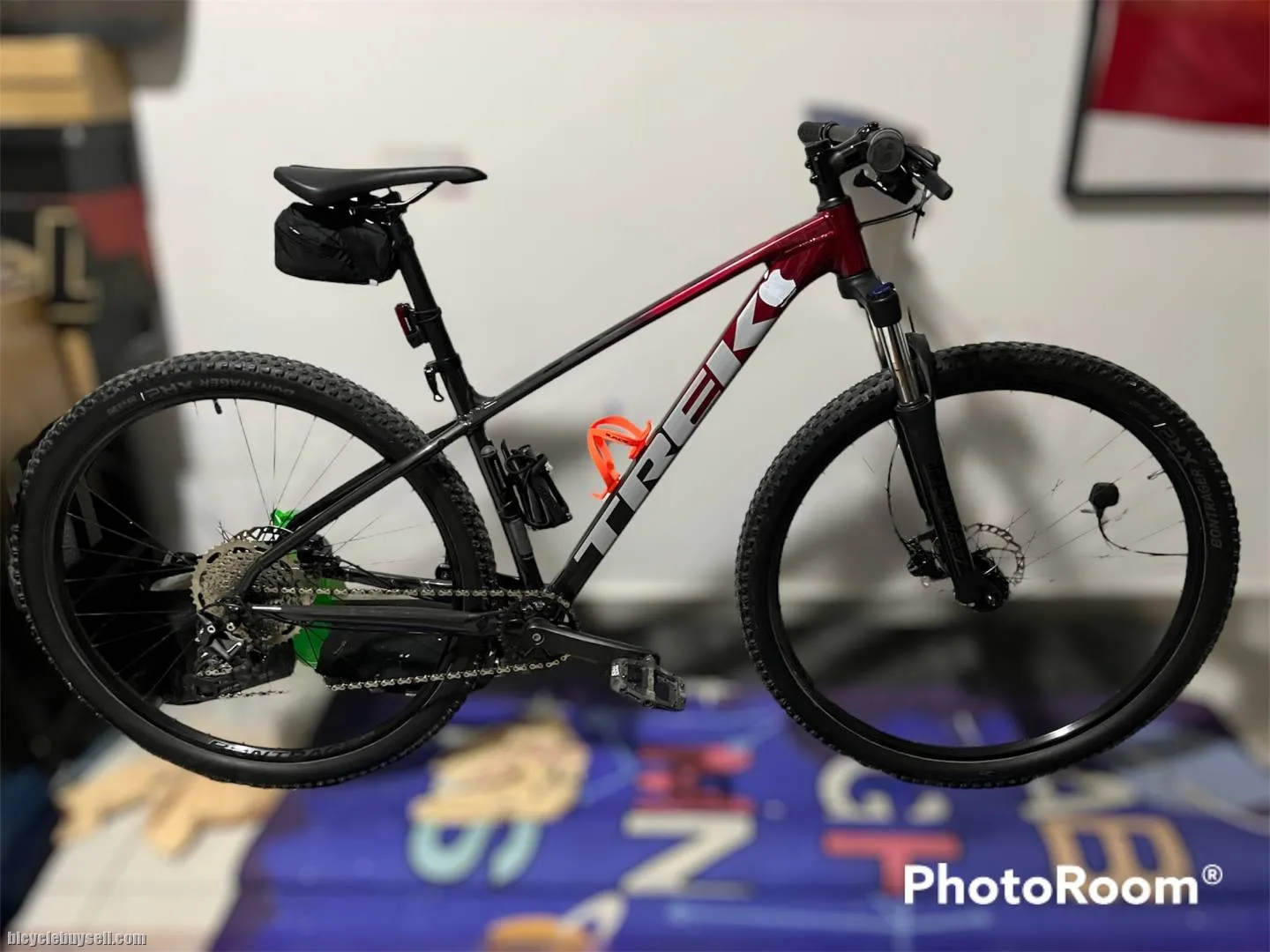 Trek Marlin 6 2022 with full accessories