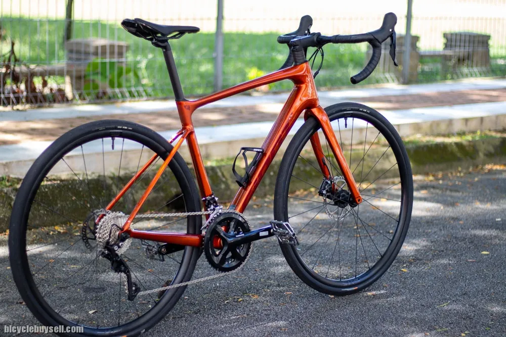 GIANT Defy Advanced 2 (2022) | Endurance Carbon bike (Size-M/Color-Amber Glow)