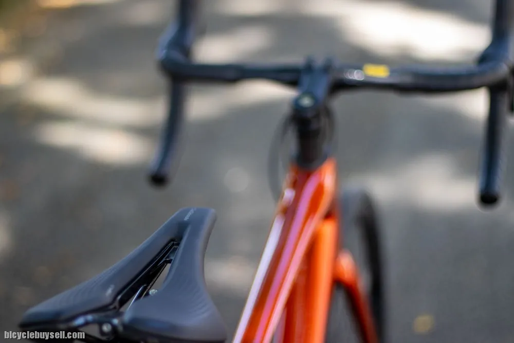 GIANT Defy Advanced 2 (2022) | Endurance Carbon bike (Size-M/Color-Amber Glow)