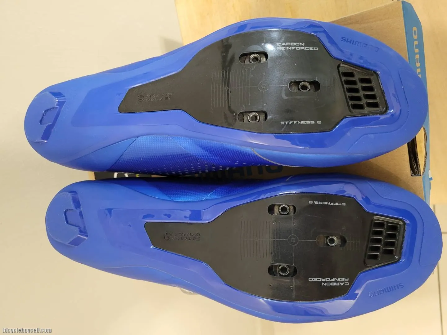 (SOLD) Shimano RC5 Roadbike Shoe 99.9% New