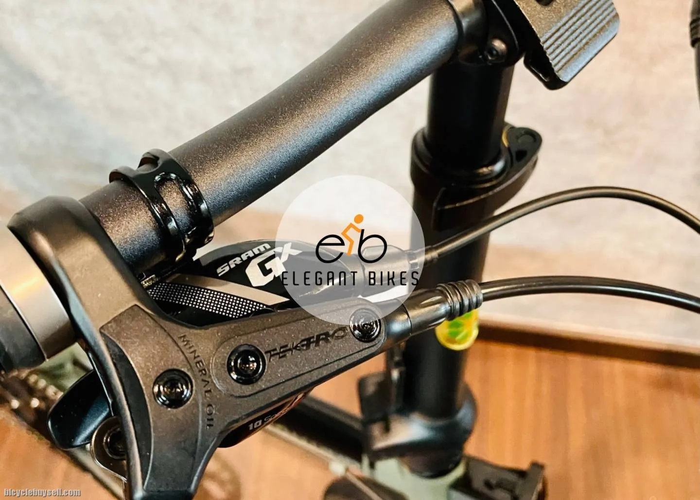 DAHON UNO GEM 10SP SRAM HYDRAULIC BRAKES