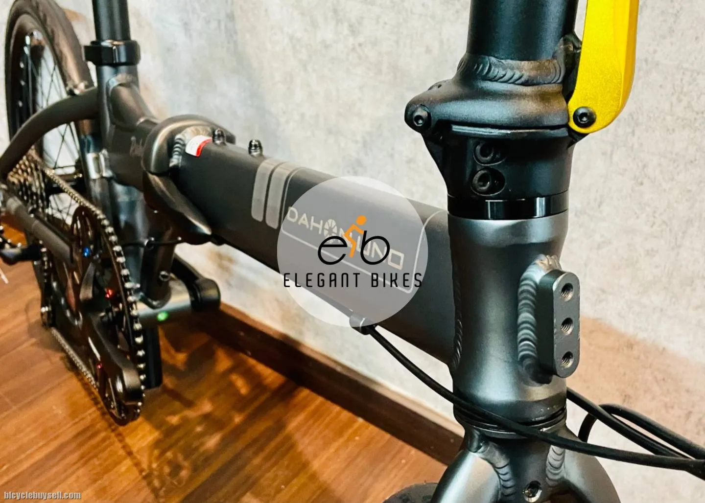 DAHON UNO RUBY DISC VERSION SHIMANO 8SP 451 WHEELSET