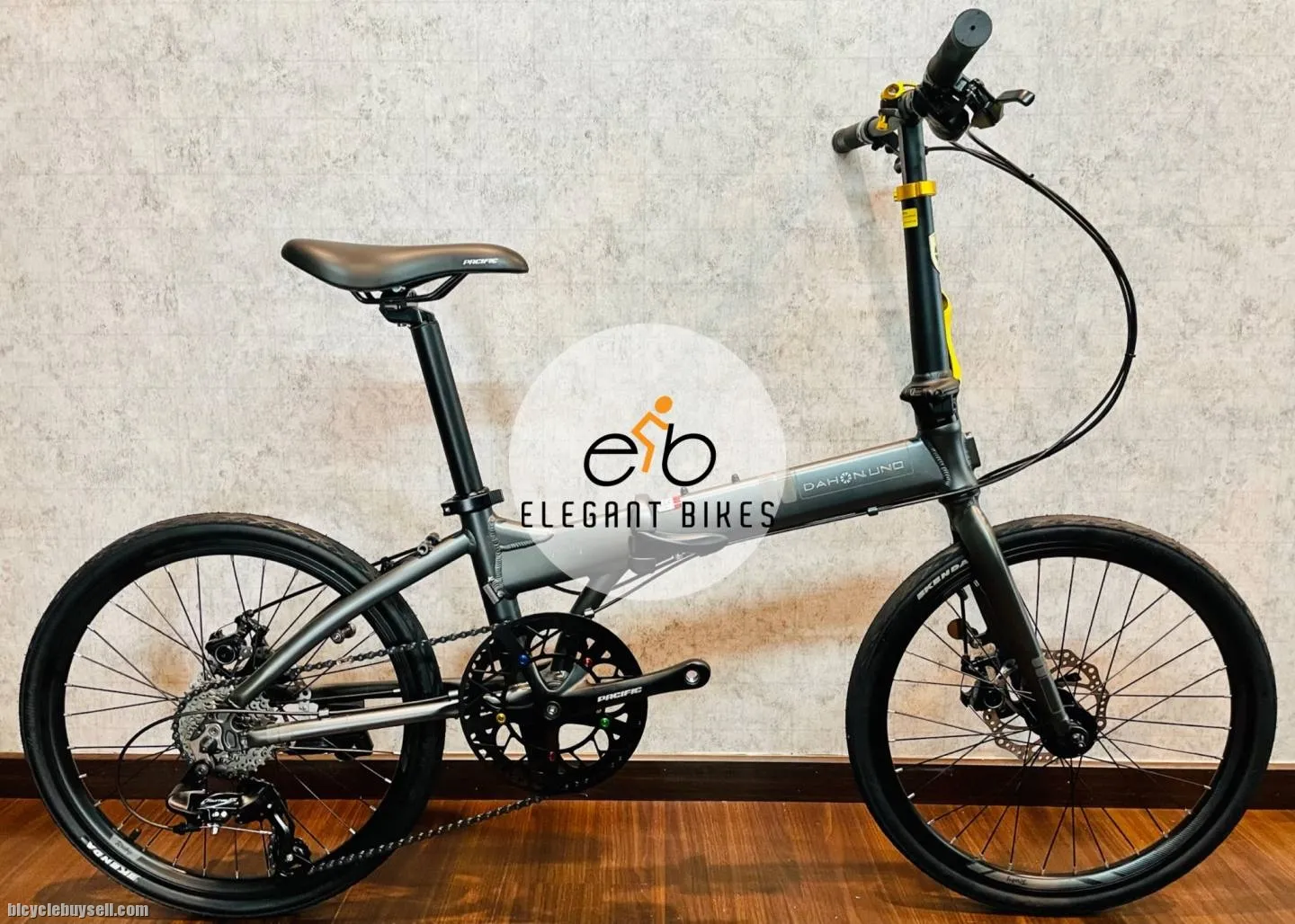 DAHON UNO RUBY DISC VERSION SHIMANO 8SP 451 WHEELSET