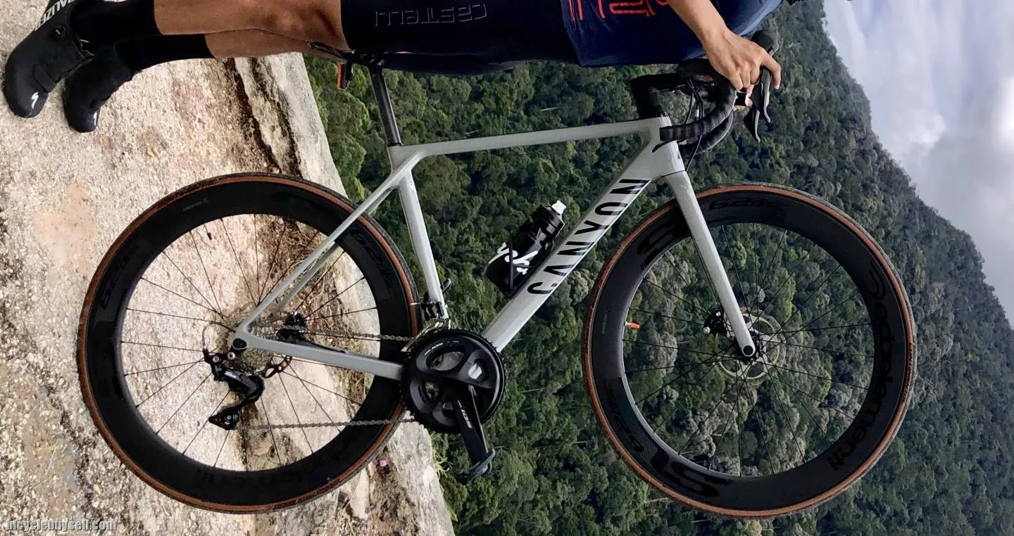 CANYON ULTIMATE CF SL 7 DISC ( Size S for 170-177cm)