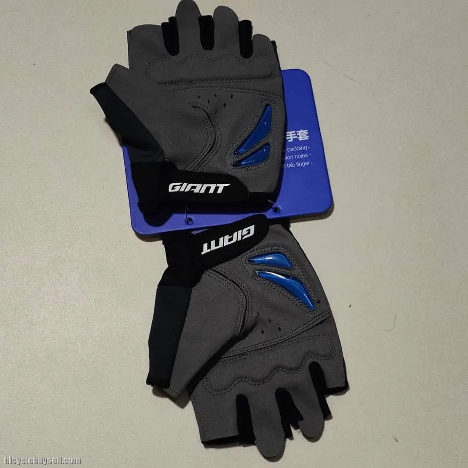 Giant Zwei Series Half Finger Gloves with Finger Pull Tab Gel Padding